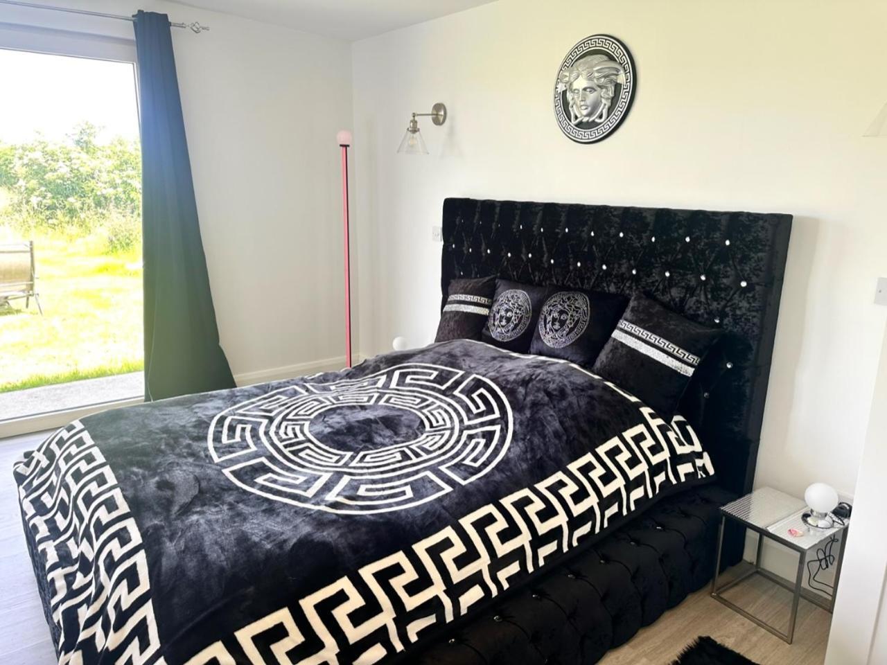 Kildare Luxury Suites Buitenkant foto