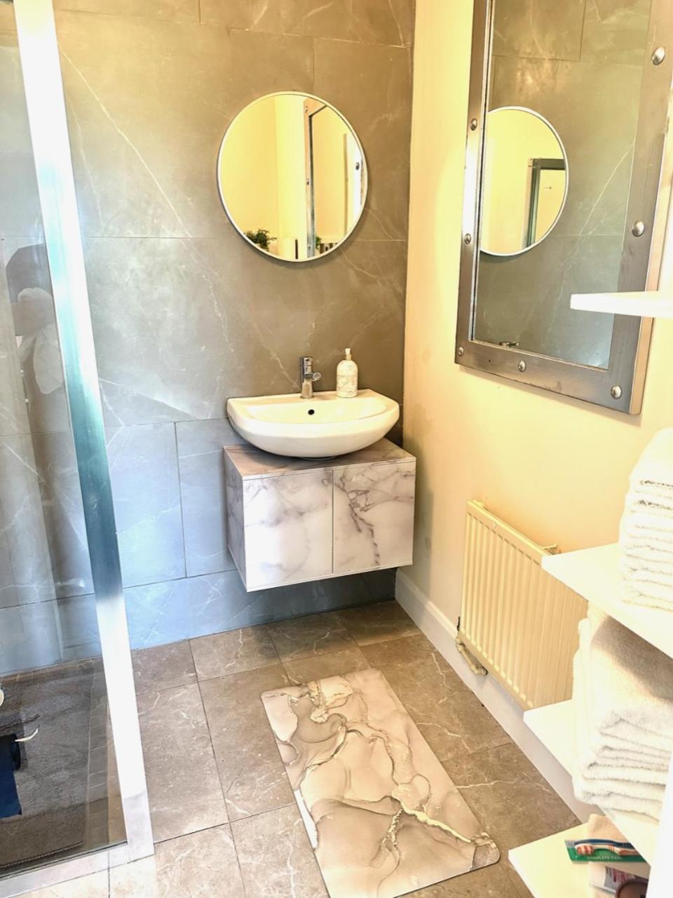 Kildare Luxury Suites Buitenkant foto