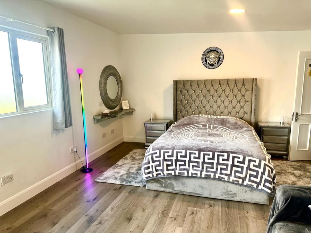 Kildare Luxury Suites Buitenkant foto