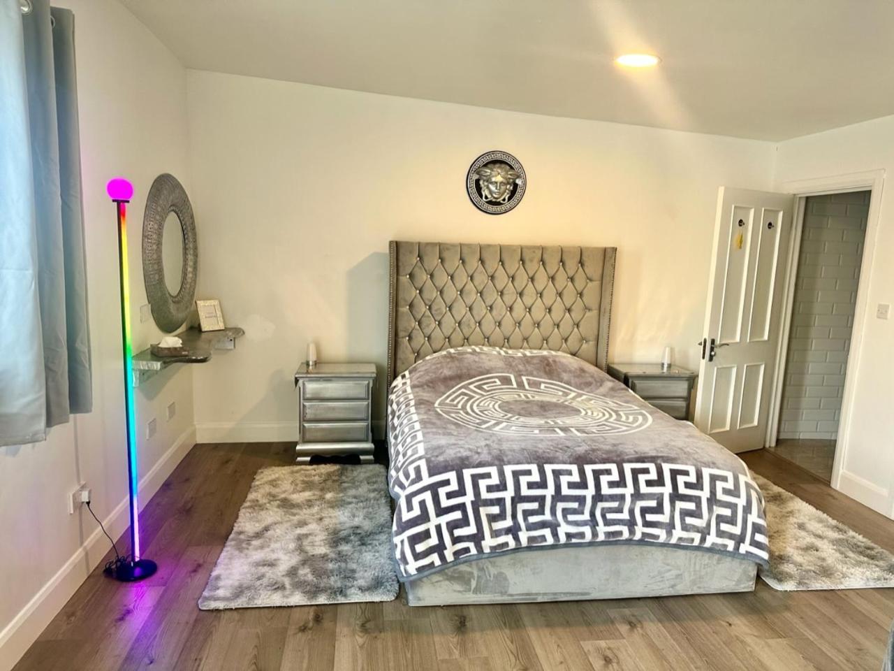 Kildare Luxury Suites Buitenkant foto